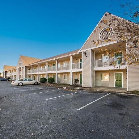 Hometowne Studios By Red Roof Spartanburg - Asheville Highway Southern Shops Ngoại thất bức ảnh