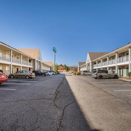 Hometowne Studios By Red Roof Spartanburg - Asheville Highway Southern Shops Ngoại thất bức ảnh