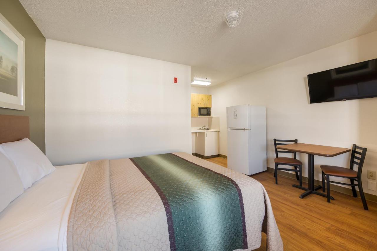 Hometowne Studios By Red Roof Spartanburg - Asheville Highway Southern Shops Ngoại thất bức ảnh